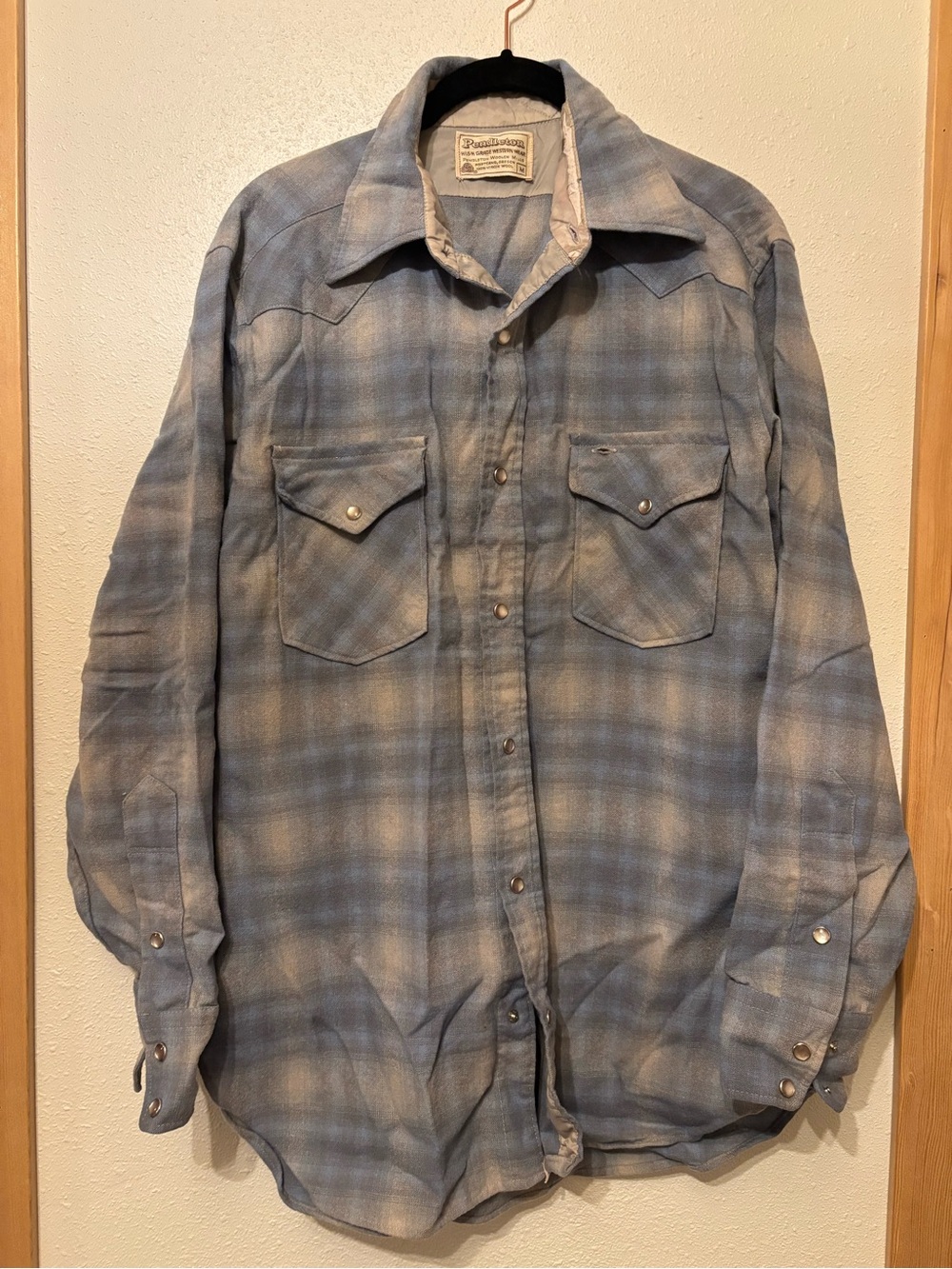 Pendleton 1970s Blue and Cream Plaid Western Shirt with pearl snaps